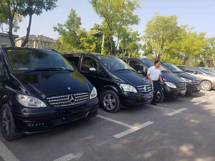 在節(jié)假日選擇租車(chē)的時(shí)候要注意以下幾點(diǎn)